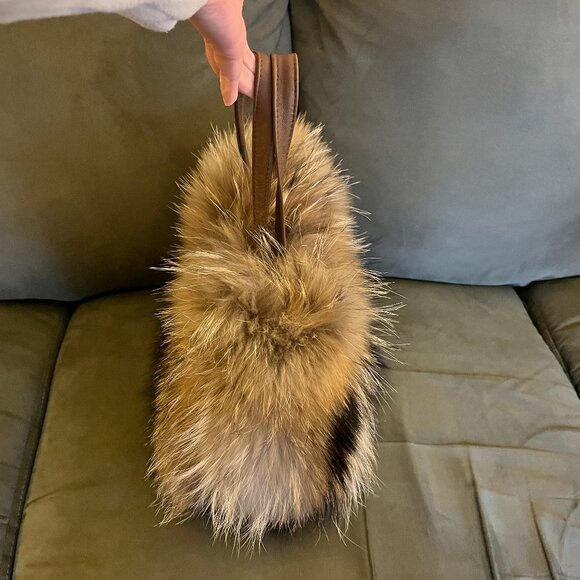Vintage Real Fur Purse with Leather Straps - Picture 10 of 11